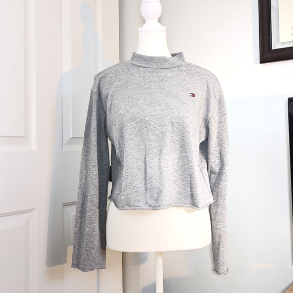 𝅺TOMMY Hilfiger Cropped Sweater - Picture 1 of 7
